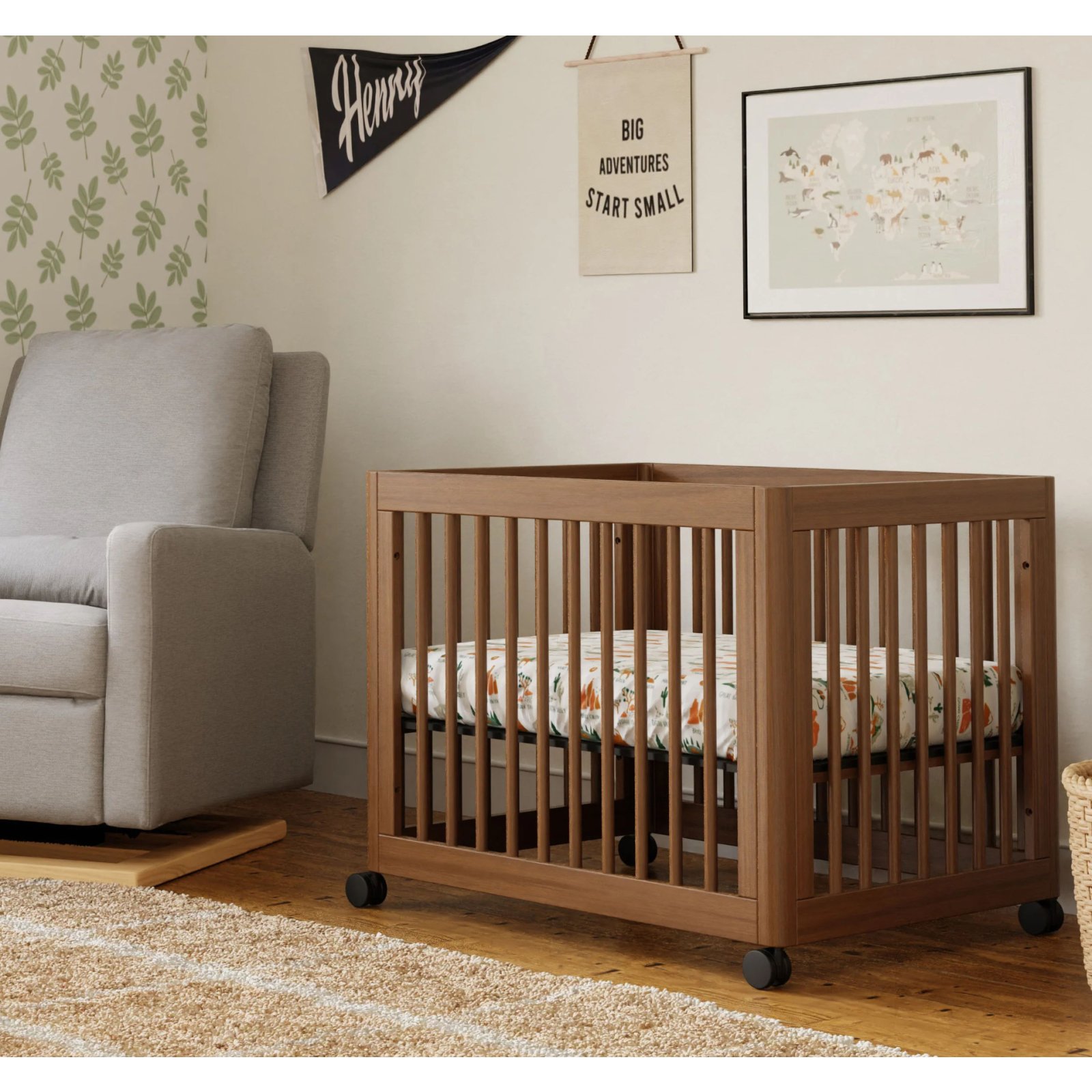 Yuzu 8 in 1 Convertible Crib with All Stages Conversion Kit